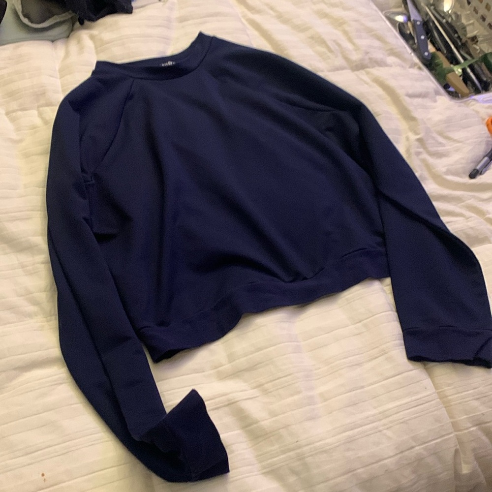Woman’s size LG tildon quarters shirt sweatshirt.  Extreme low